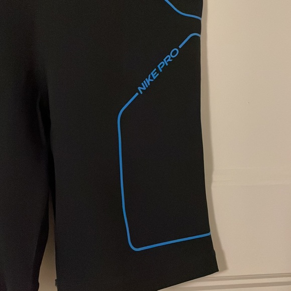 Nike Pro Shorts - Picture 4 of 6